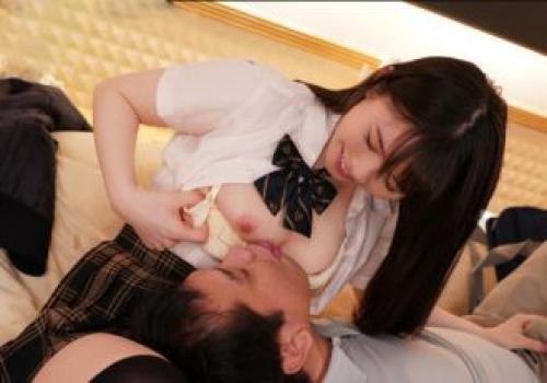 Em gái mới lớn dễ thương muốn trải nghiệm làm tình